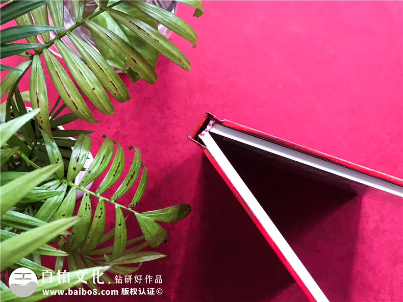 圖書(shū)光盤(pán)禮品盒廠家訂做-國(guó)慶70周年專題片視頻光盤(pán)包裝盒設(shè)計(jì)制作