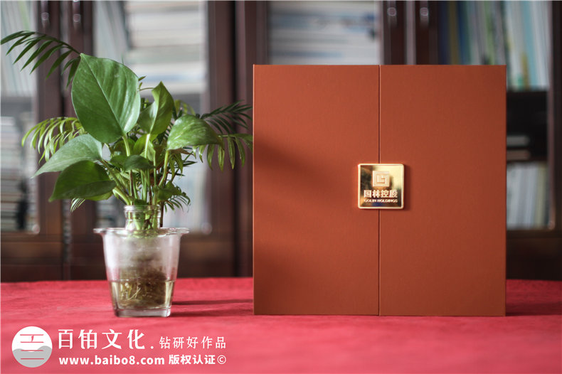 國企單位定做高檔紀(jì)念郵冊-政府機(jī)關(guān)集郵冊制作及精美包裝盒印刷