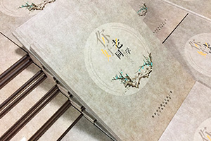 同學(xué)聚會(huì)相冊(cè)制作很復(fù)雜 在專(zhuān)業(yè)的相冊(cè)制作公司下完成很簡(jiǎn)單！