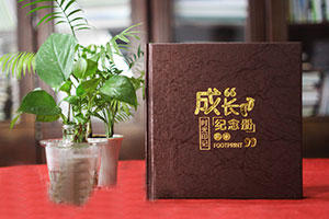 制作紀(jì)念冊(cè) 記載美好往事 大概的紀(jì)念冊(cè)制作流程是怎樣的？