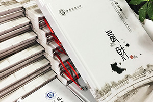畢業(yè)紀念冊定制 定制制作專屬高檔不高價的畢業(yè)紀念冊！
